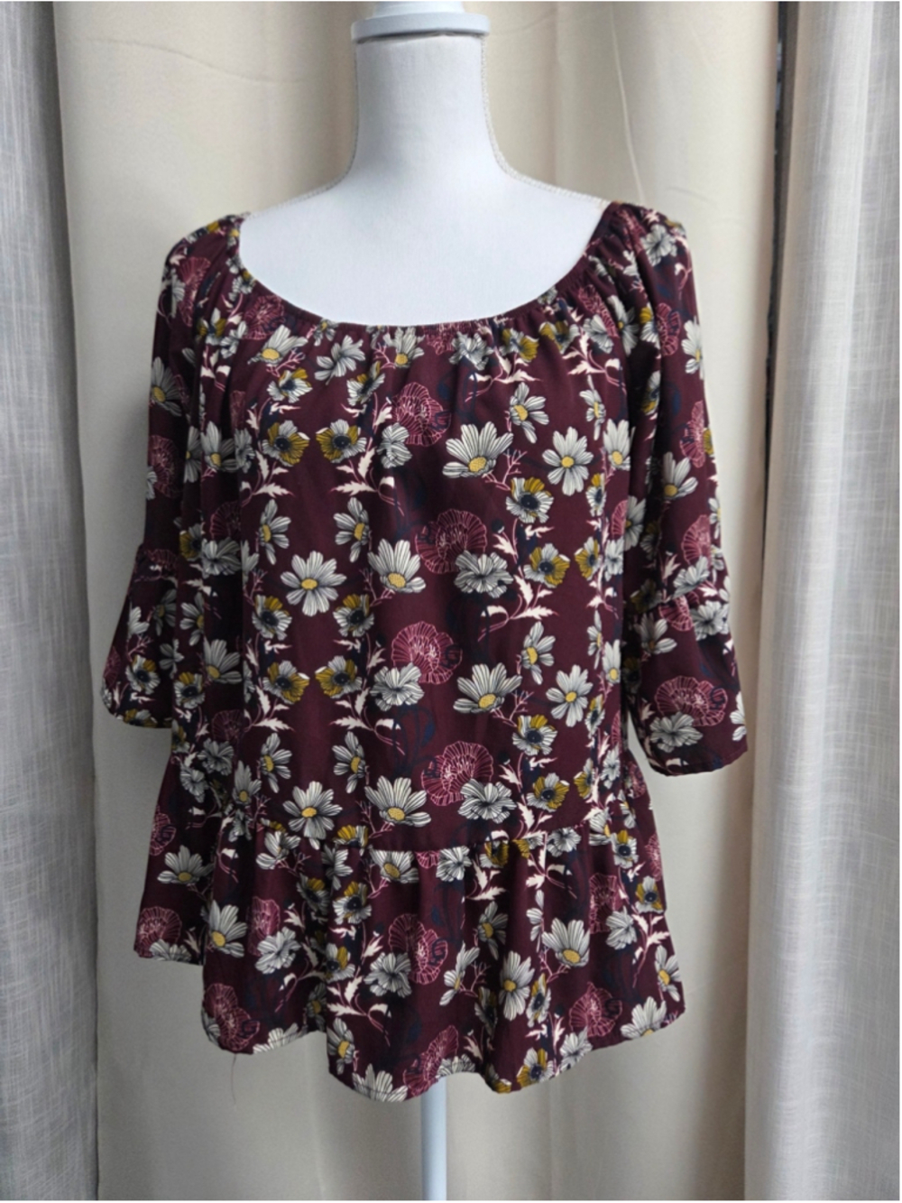 Alya Burgundy Floral Top Bell Sleeves Dark Cottagecore Feminine Romantic Size M